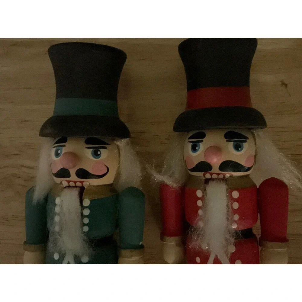 Set Of 2 Wooden‎ Nutcrackers 5.25' Tall